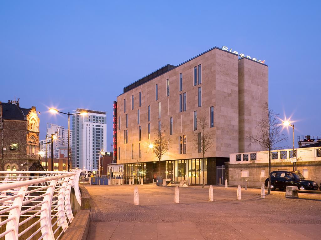 Sleeperz Hotel Cardiff Exterior photo